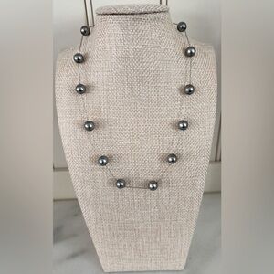 Black pearl necklace 16”